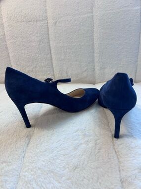 Nine West Navy Suede Mary Jane Heels